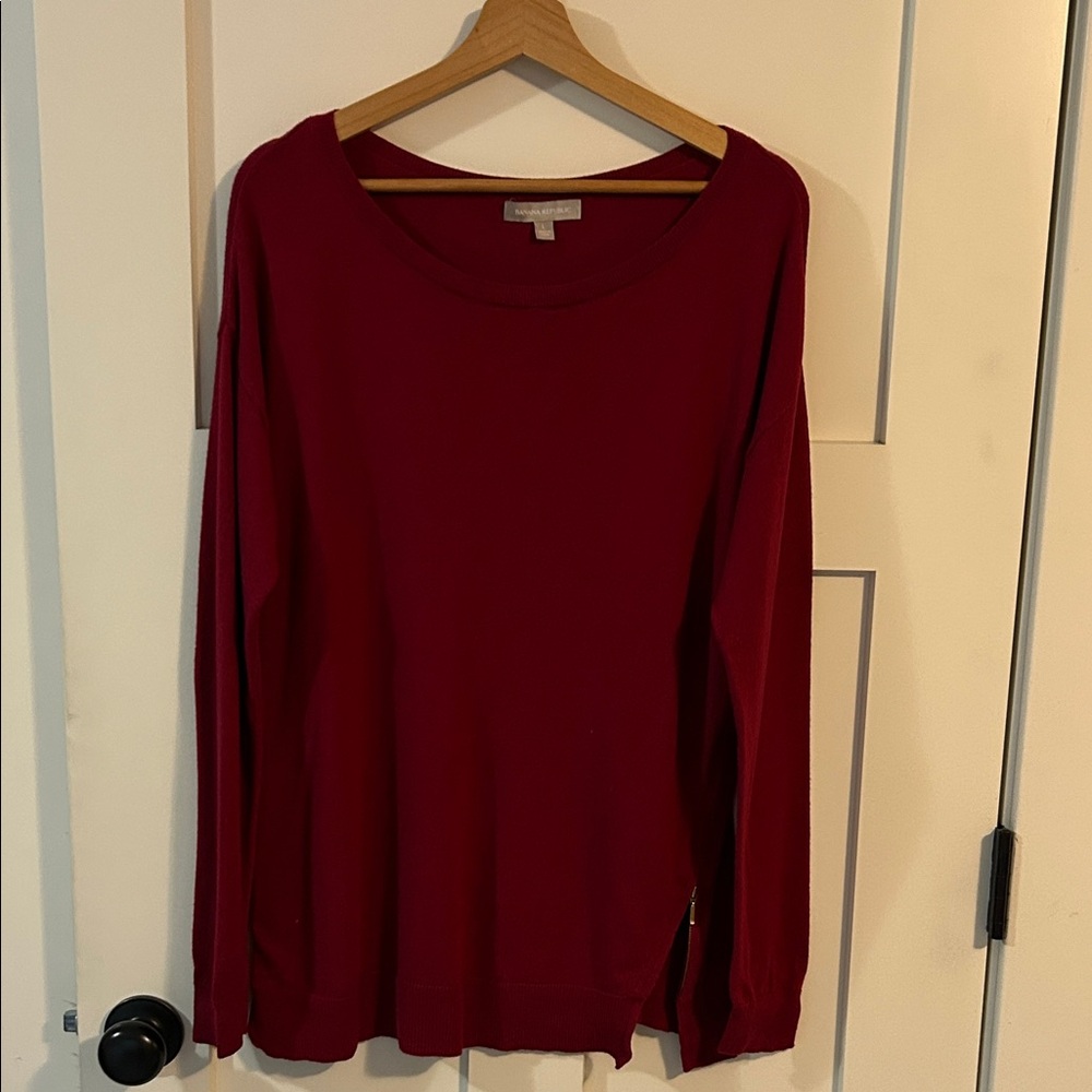 Banana Republic Women's Rich Burgundy Crew Neck Sweater
